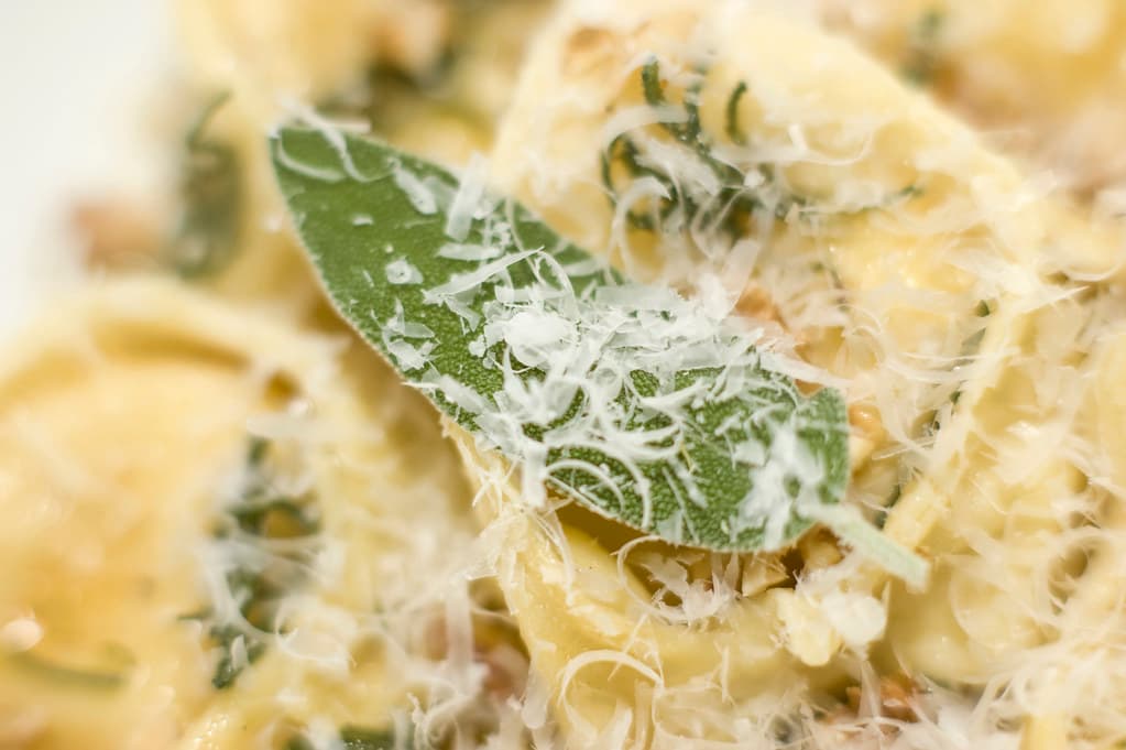 Τορτελλίνια με παρμεζάνα και κρέμα γάλακτος