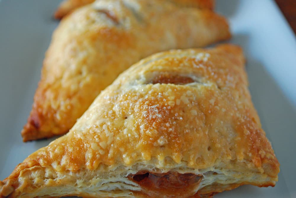 Σφολιατάκια με κρέμα και μήλο